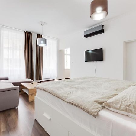 Free Days Luxury Apartment Praga Exterior foto