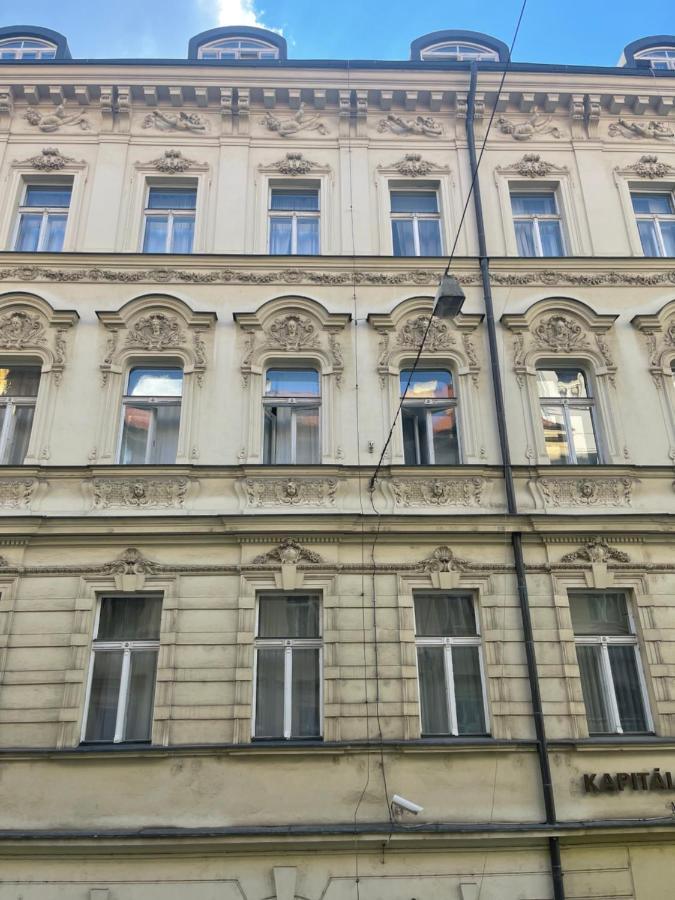 Free Days Luxury Apartment Praga Exterior foto