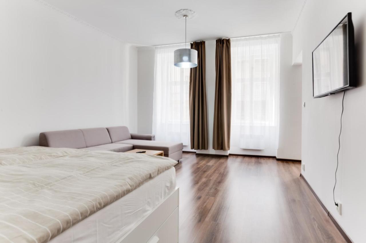 Free Days Luxury Apartment Praga Exterior foto