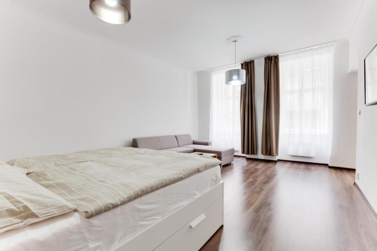 Free Days Luxury Apartment Praga Exterior foto