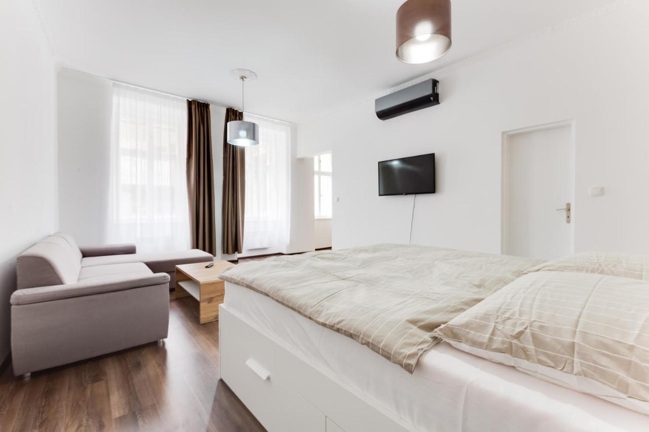 Free Days Luxury Apartment Praga Exterior foto
