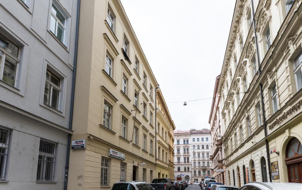 Free Days Luxury Apartment Praga Exterior foto